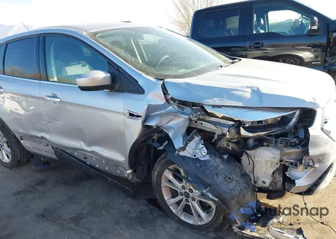 2017 Ford Escape Se z USA, uszkodzony, nr VIN 1FMCU0GD9HUA40636